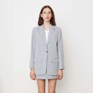 Baum und pferdgarten Women's Gray blue tint Pinstripe suit Blazer size 10 NWOT
